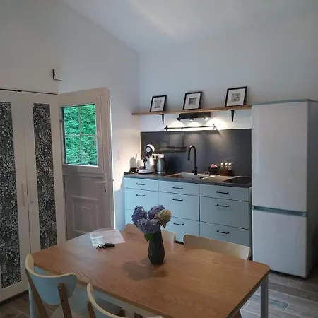 Grimm - Tiny House *